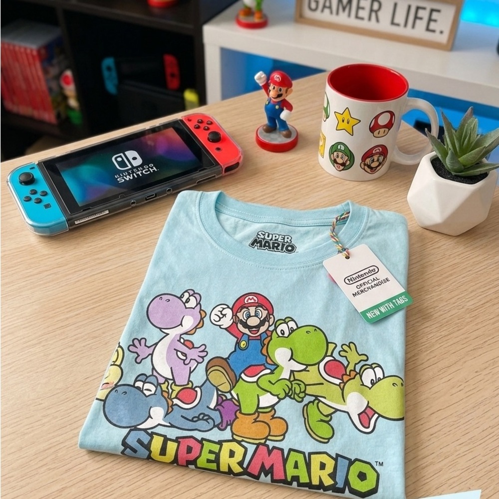 NWT Nintendo Super Mario Yoshi Graphic Tee Light Blue Pastel Women’s XL